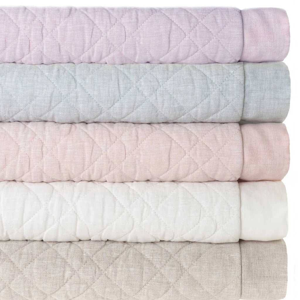 Twin Washed Linen Quilt L940243