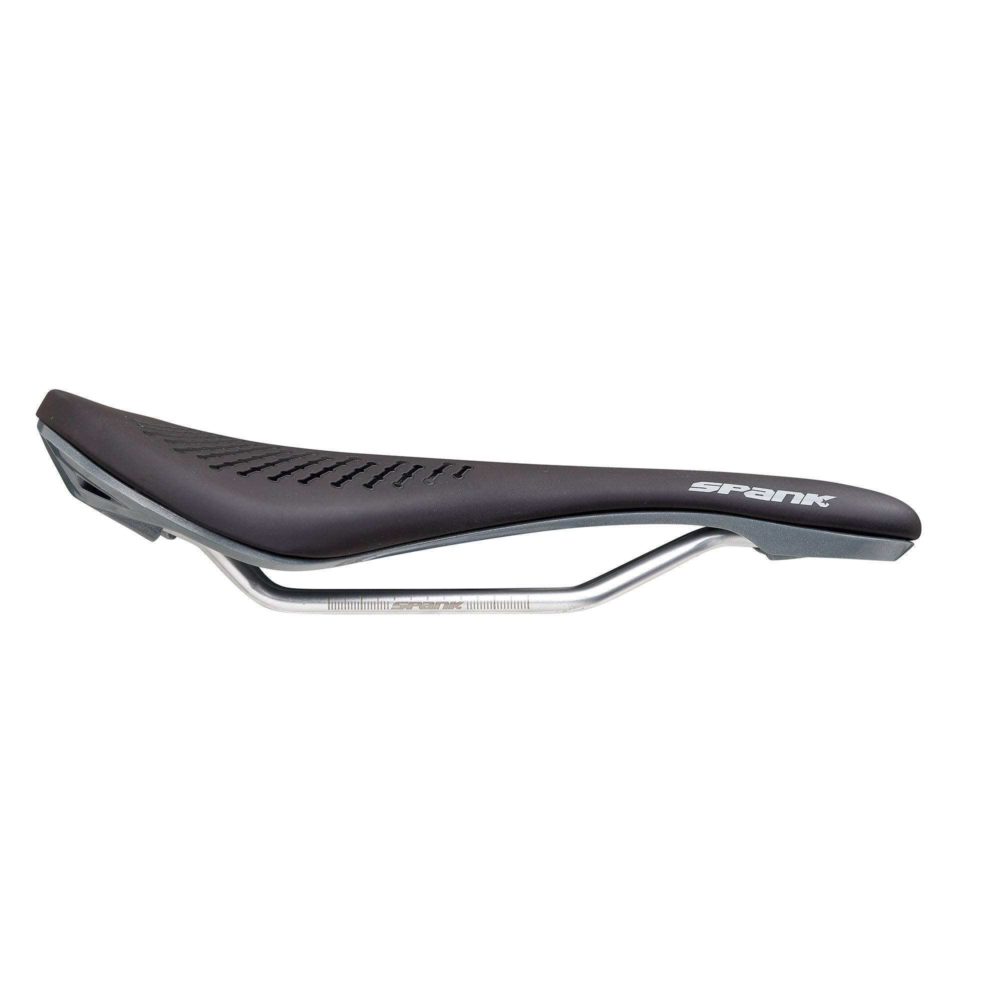 Saddle (Black/Red) F999