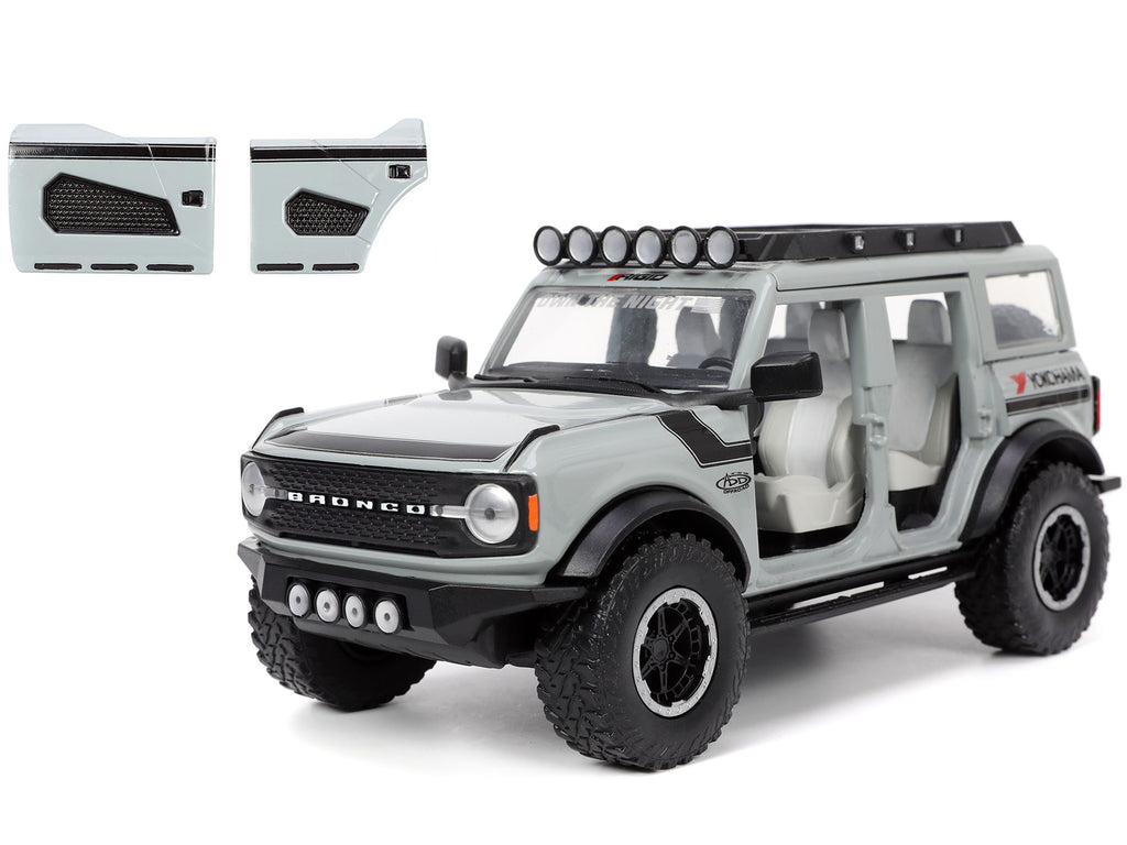1/24 Diecast Model Car C8628