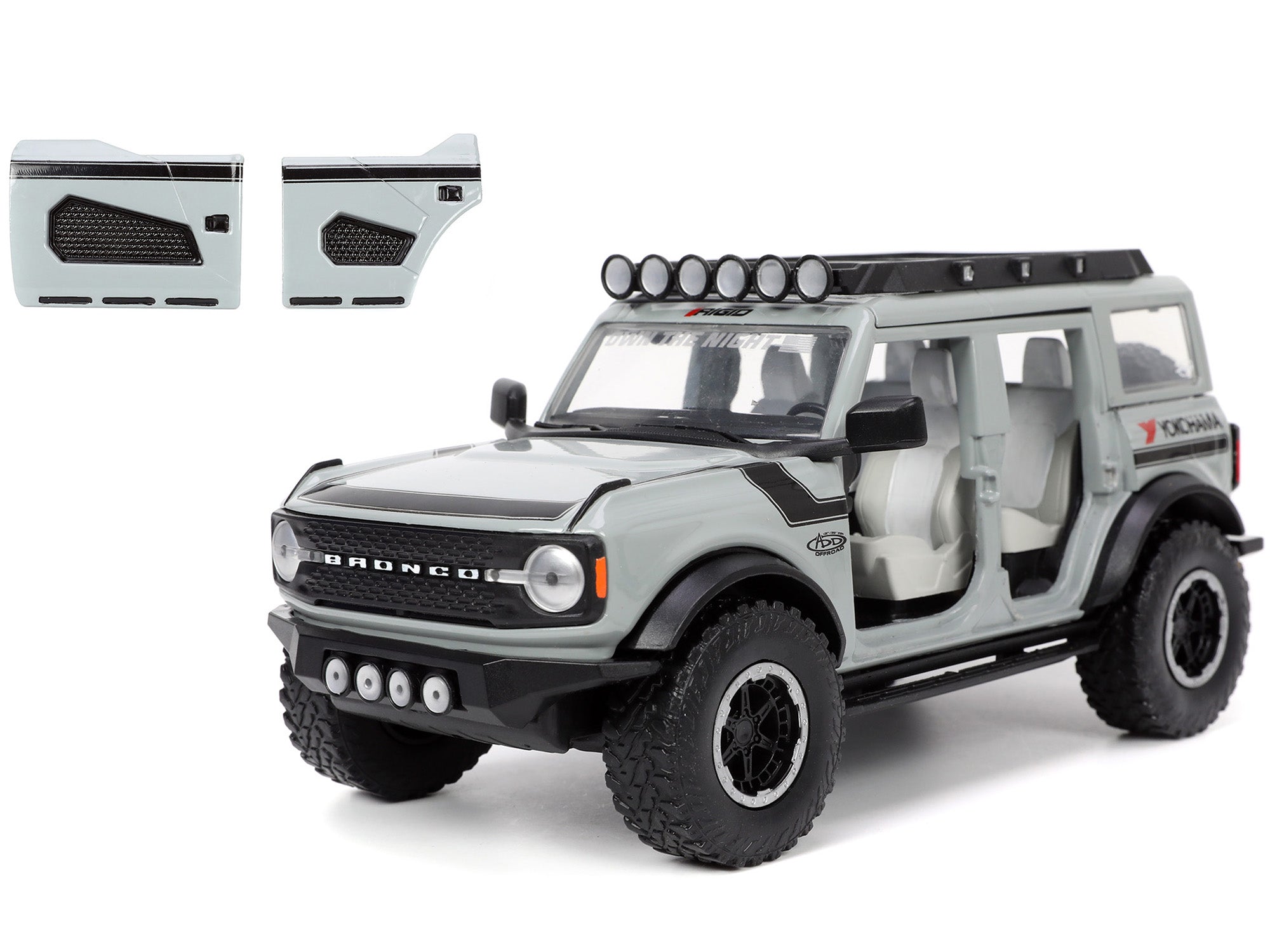 1/24 Diecast Model Car C8628