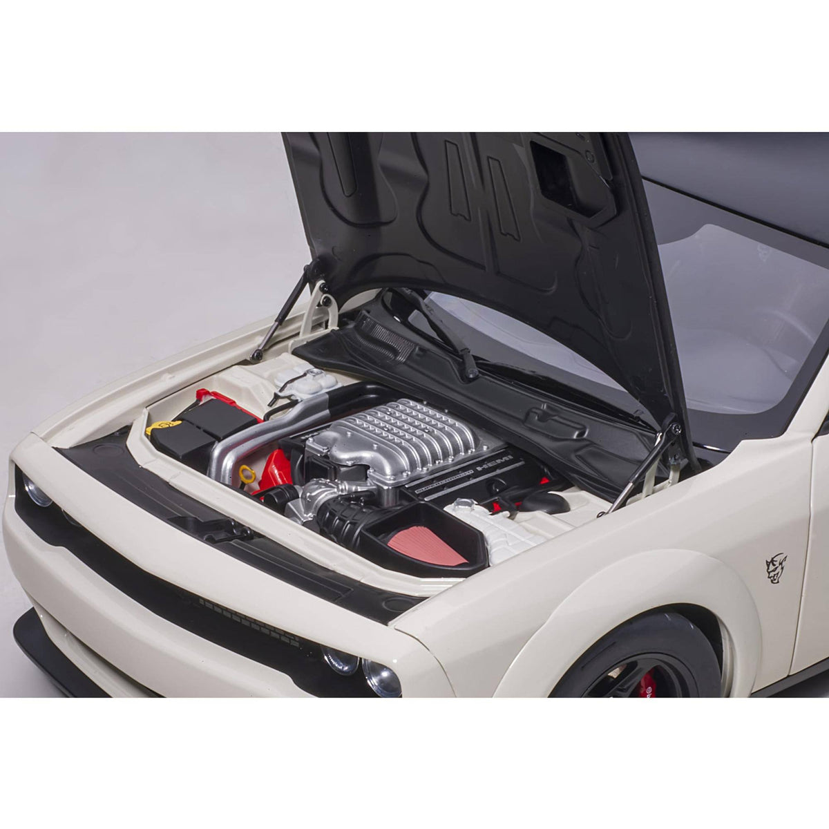 White and Satin Black 1/18 Model Car A634734