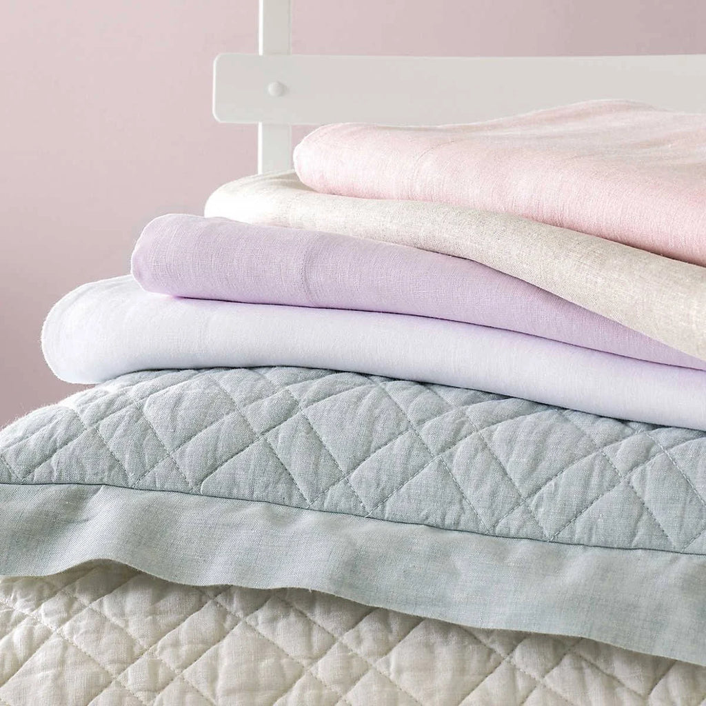 Twin Washed Linen Quilt L940243