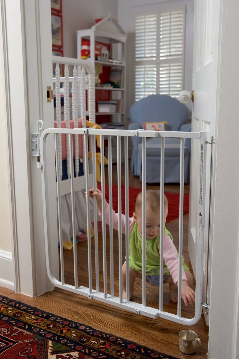 Auto Lock Gate White H76070
