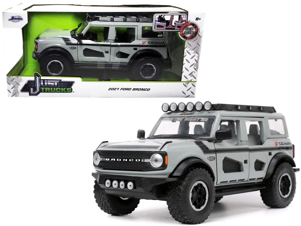 1/24 Diecast Model Car C8628