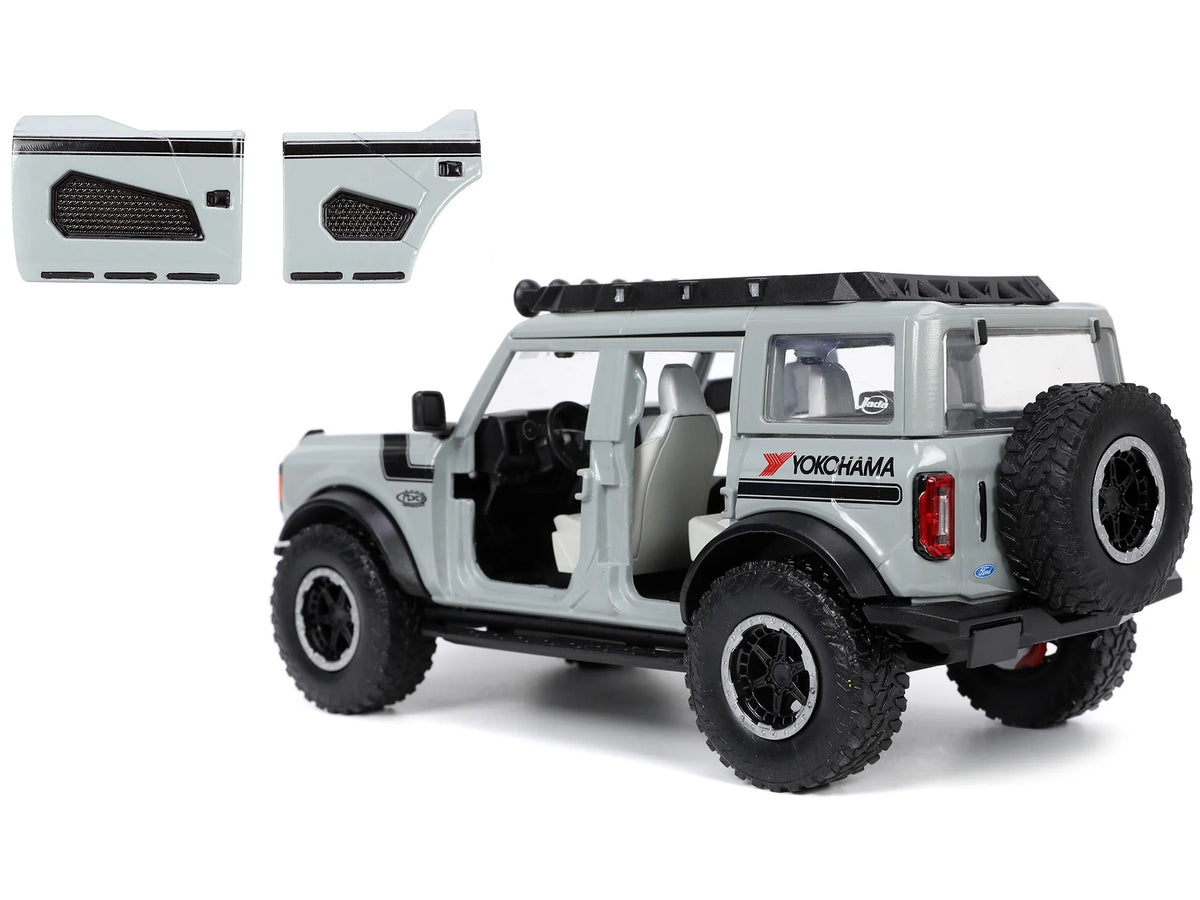 1/24 Diecast Model Car C8628