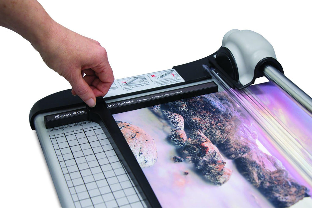 18 Rotary Paper Trimmer, 15 Sheet Capacity R62739