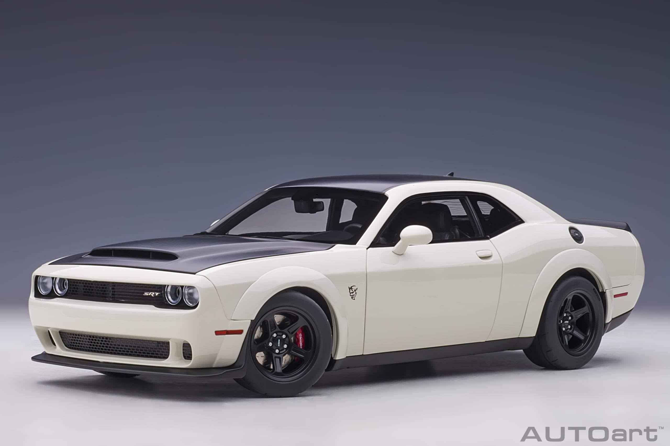 White and Satin Black 1/18 Model Car A634734