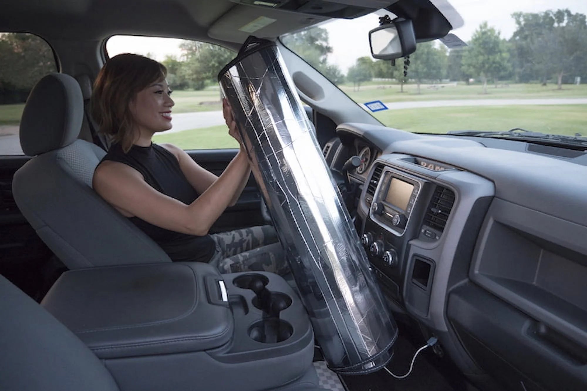 Custom Fit Windshield Sunshade Y959