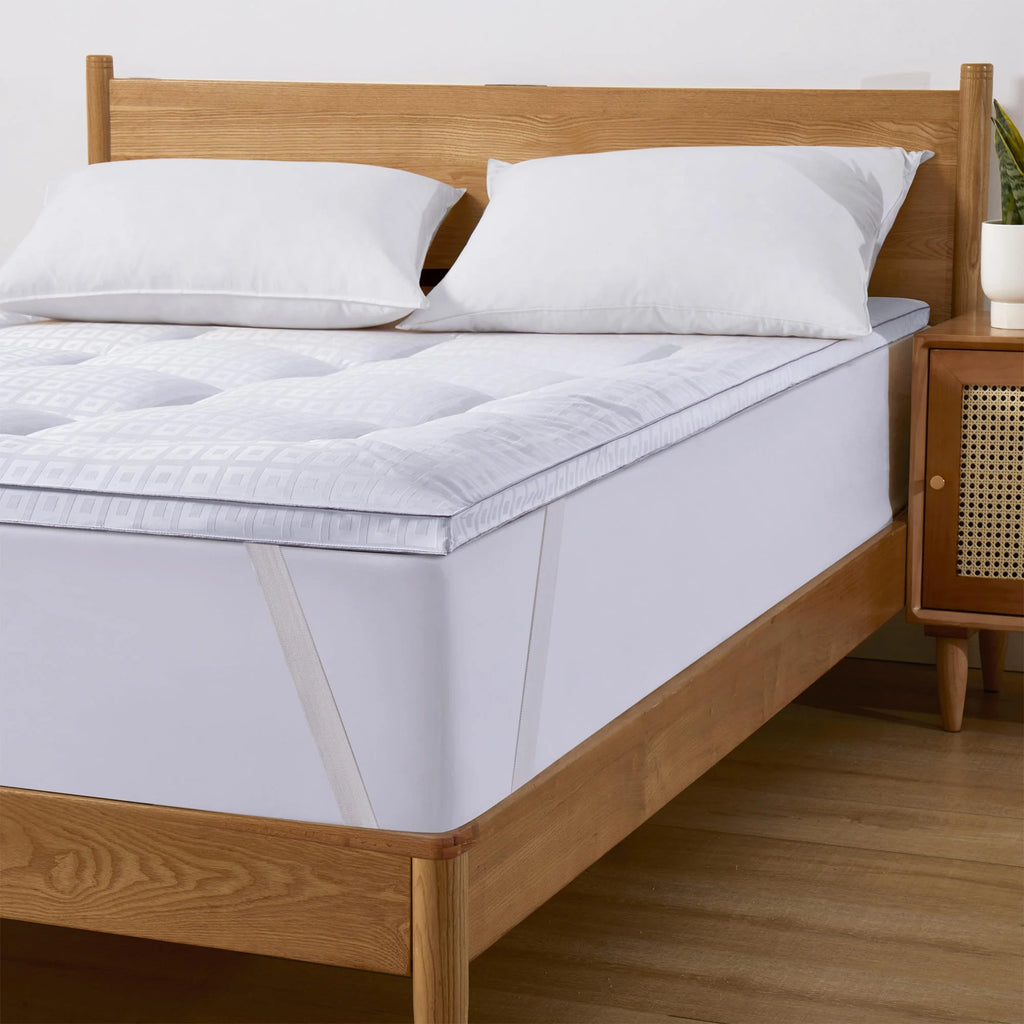 White Queen 2" Grid Quilted Down Alternative Microfiber Mattress Topper V89371